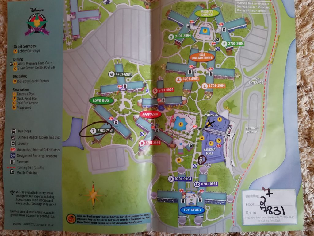 実際のウォルト ディズニー ワールドの日本語ガイドマップとショースケジュール表の注意点と使い方 マジックキングダム アニマルキングダム エプコット ニンニの気まま日記 ディズニー スウェーデンハウス