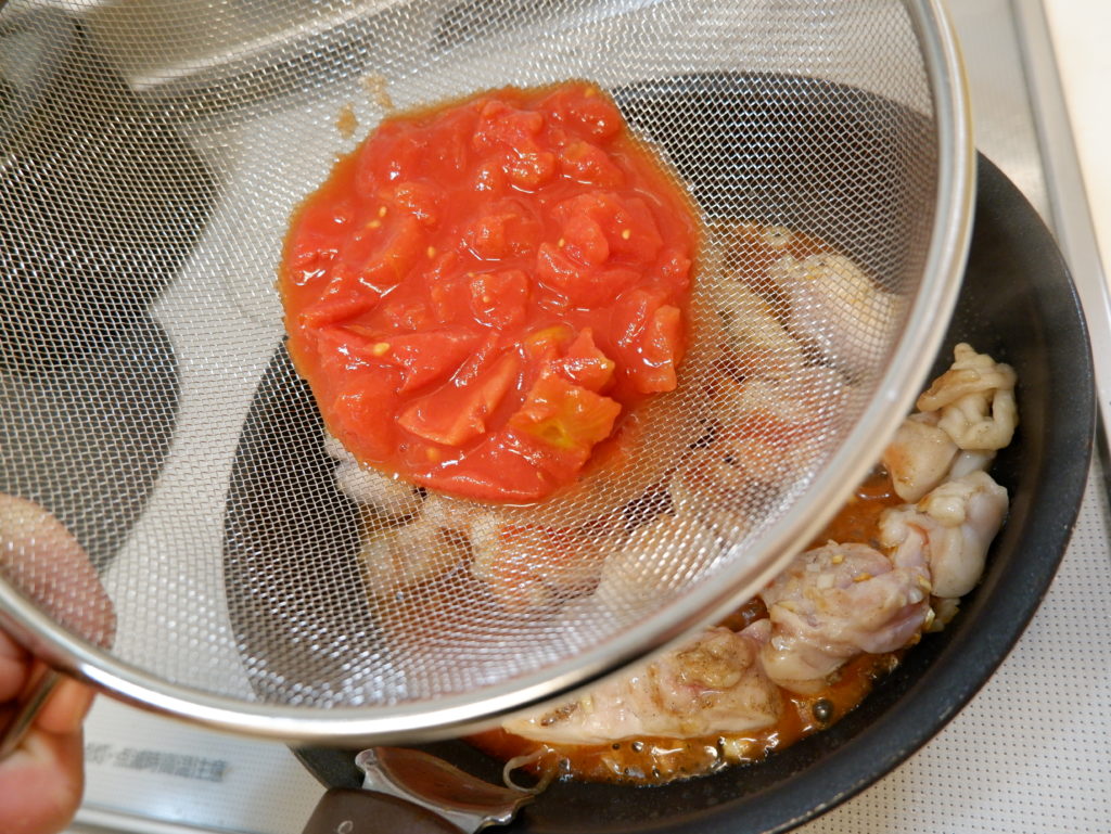 東京ディズニーシー　ユカタン　ハンバーグ　チキンのトマトクリーム煮　レシピ　作り方　おうちディズニー　再現料理